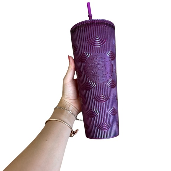 Starbucks Metallic Magenta Soft Touch 2024 Cold Cup|Tumbler
24oz Venti Starbucks - Picture 3 of 6